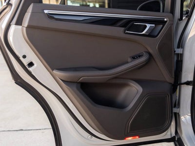 2023 Porsche Macan Macan (MY23)