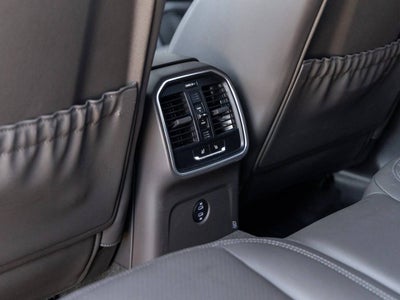 2023 Porsche Macan Macan (MY23)