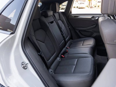 2023 Porsche Macan Macan (MY23)