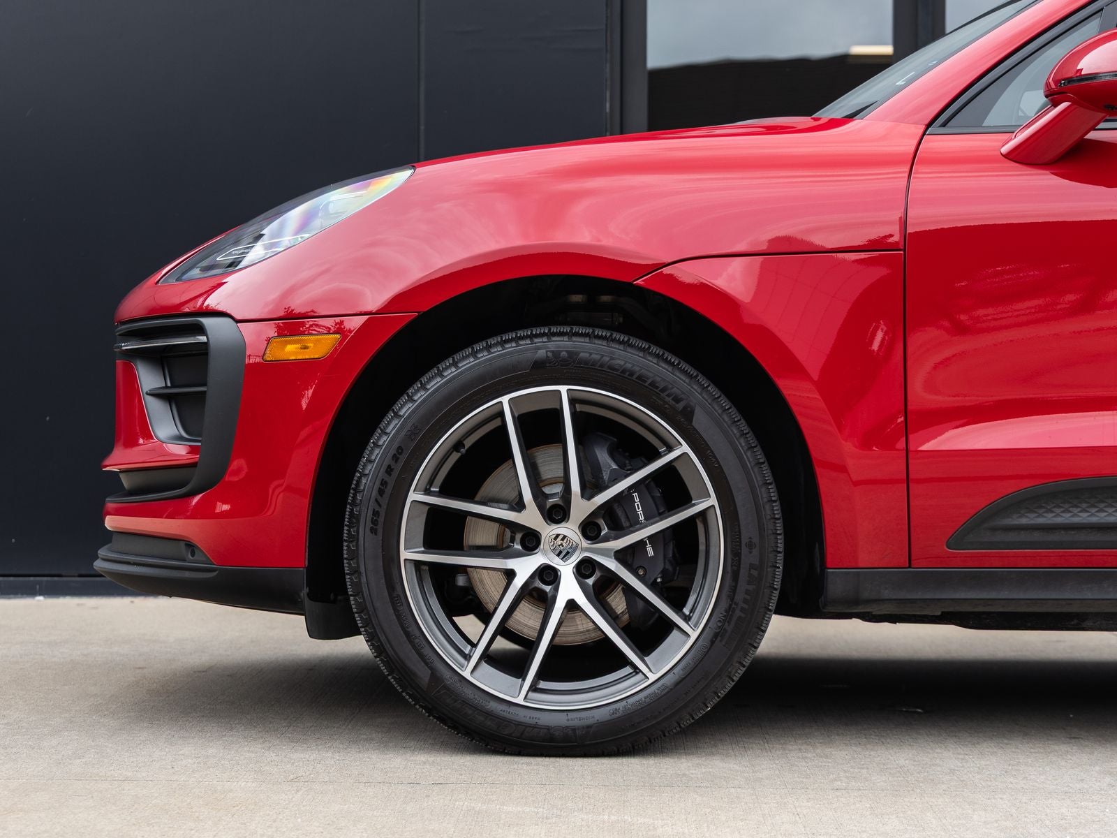 2023 Porsche Macan AWD