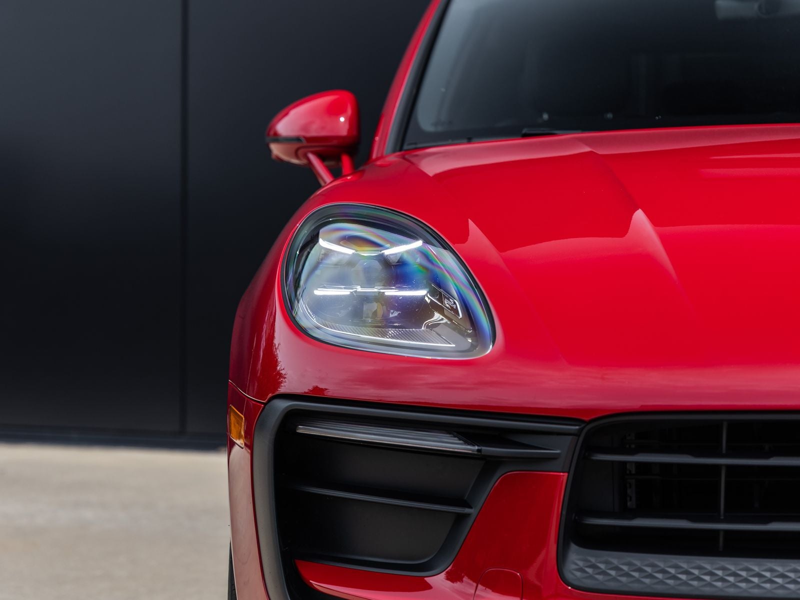 2023 Porsche Macan AWD