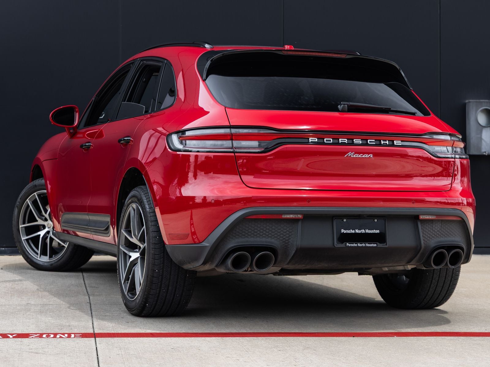2023 Porsche Macan AWD