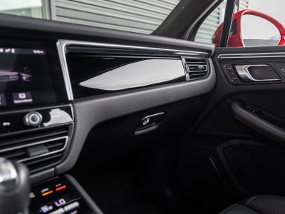 2023 Porsche Macan AWD