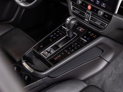2023 Porsche Macan AWD