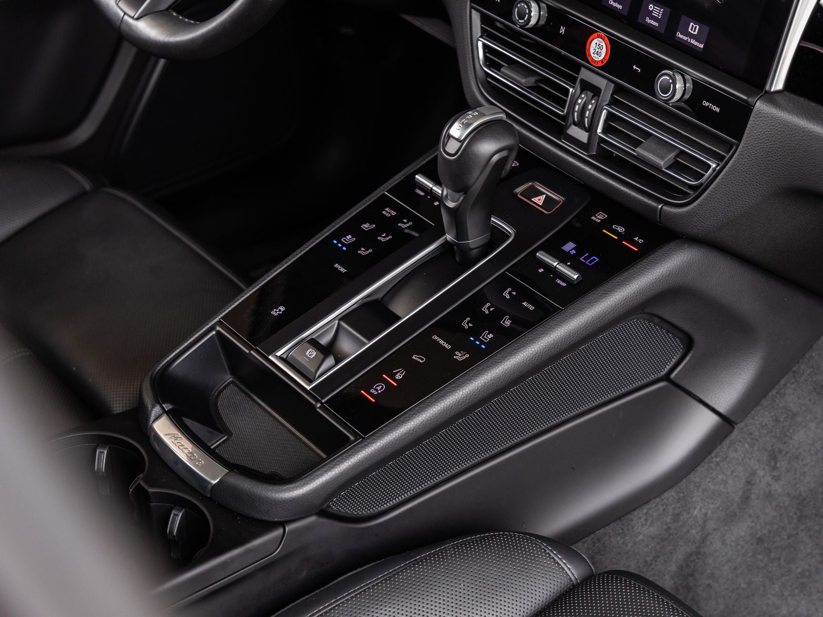 2023 Porsche Macan AWD