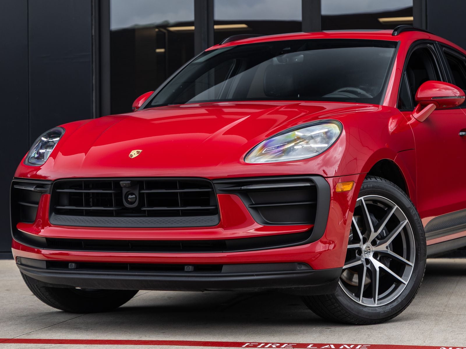 2023 Porsche Macan AWD