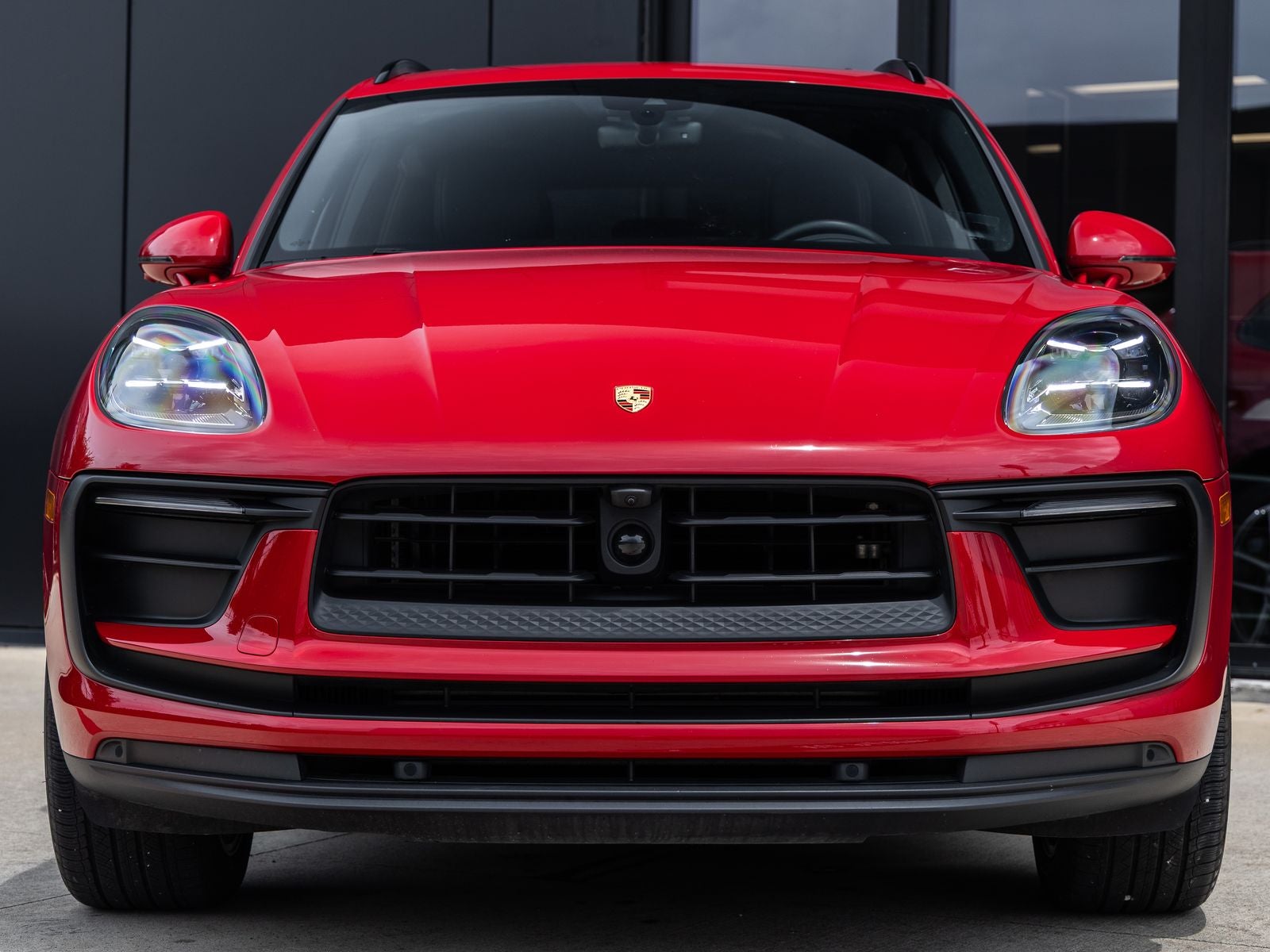 2023 Porsche Macan AWD