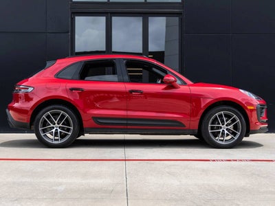 2023 Porsche Macan AWD