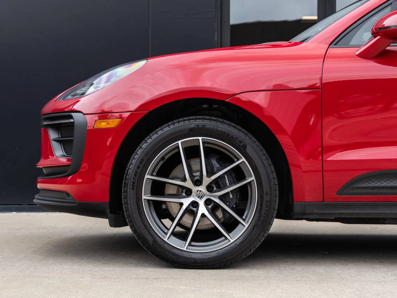 2023 Porsche Macan AWD