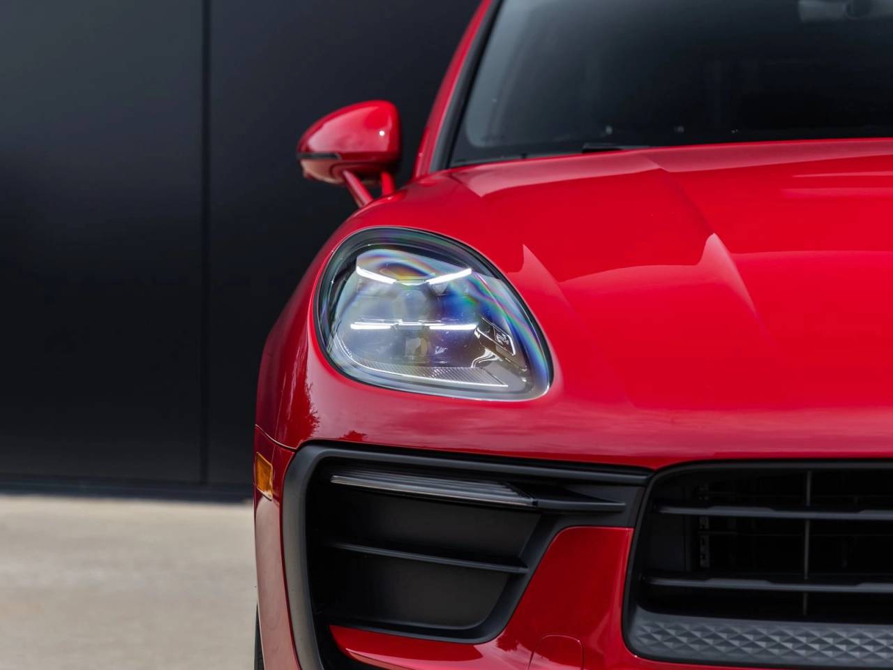 2023 Porsche Macan AWD
