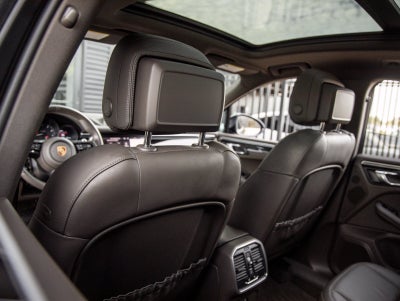 2023 Porsche Macan Macan
