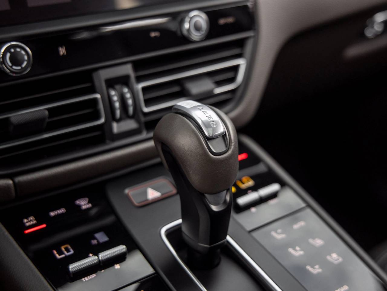2023 Porsche Macan Macan