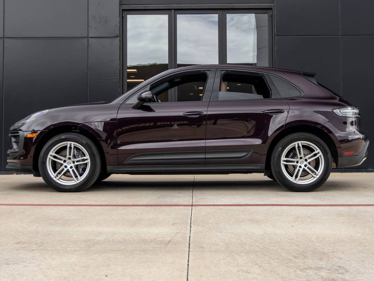 2024 Porsche Macan AWD