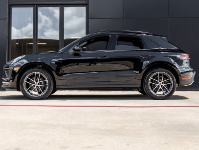 2025 Porsche Macan Macan