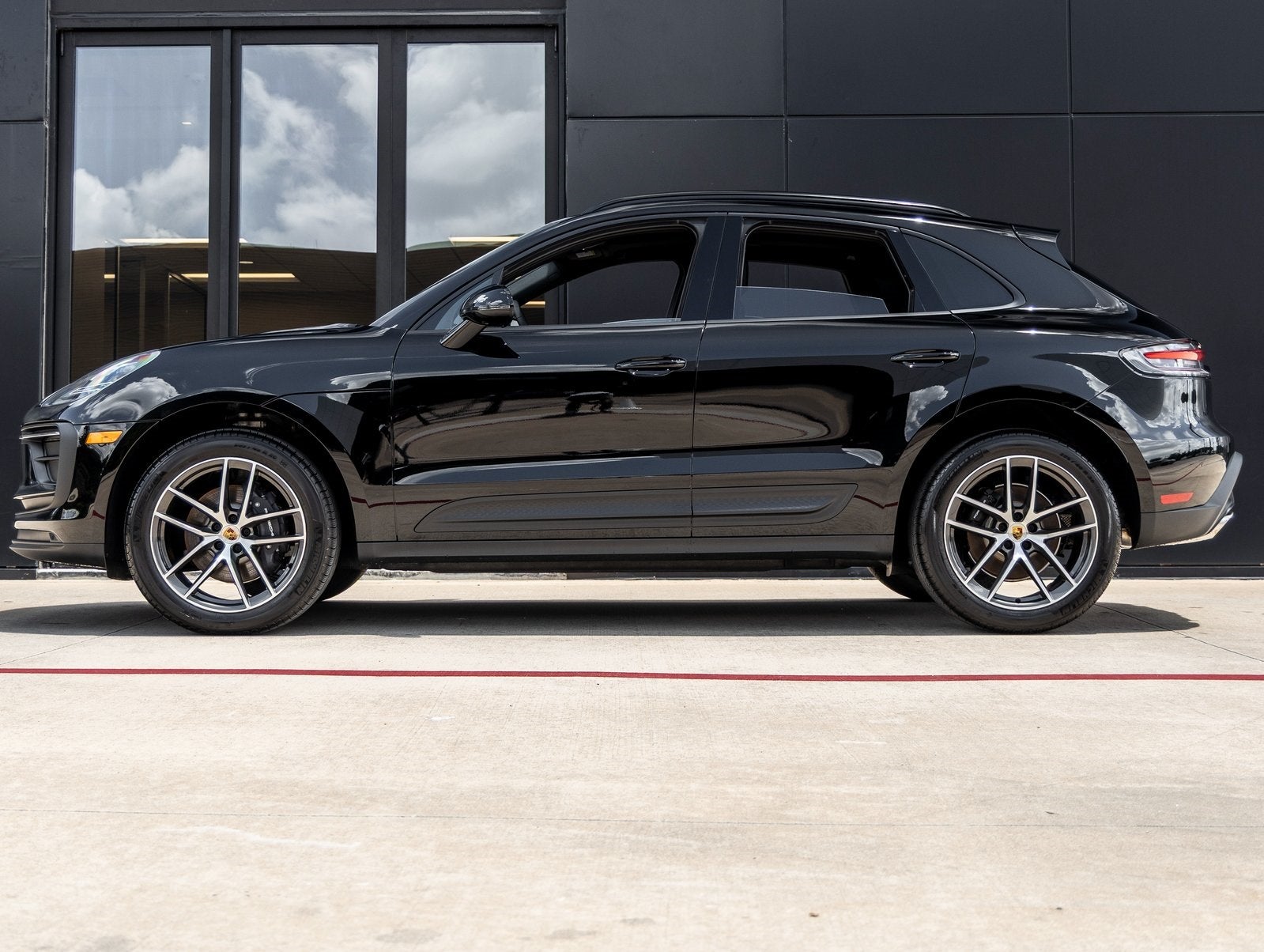 2025 Porsche Macan Macan