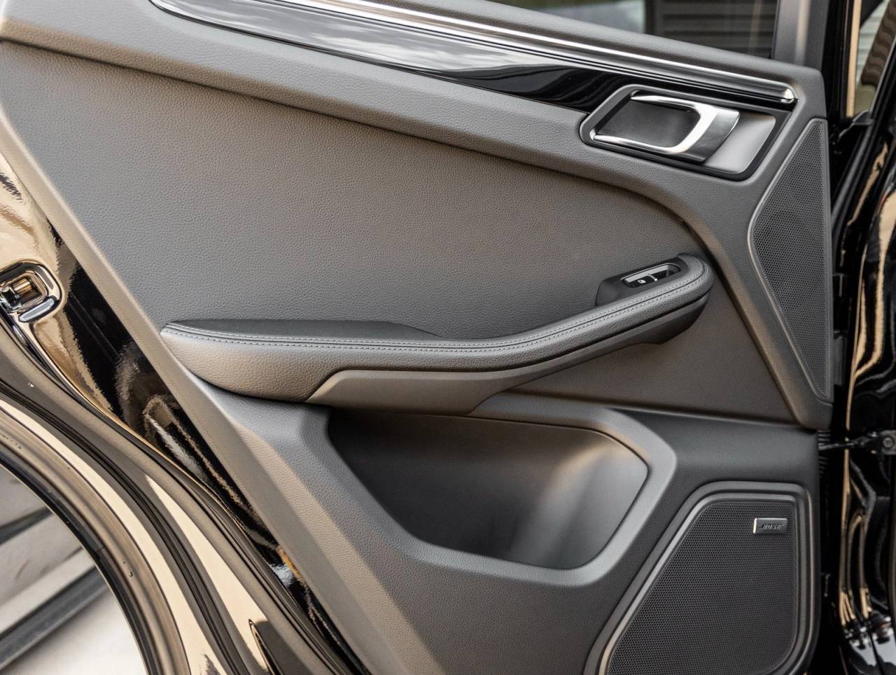 2025 Porsche Macan Macan