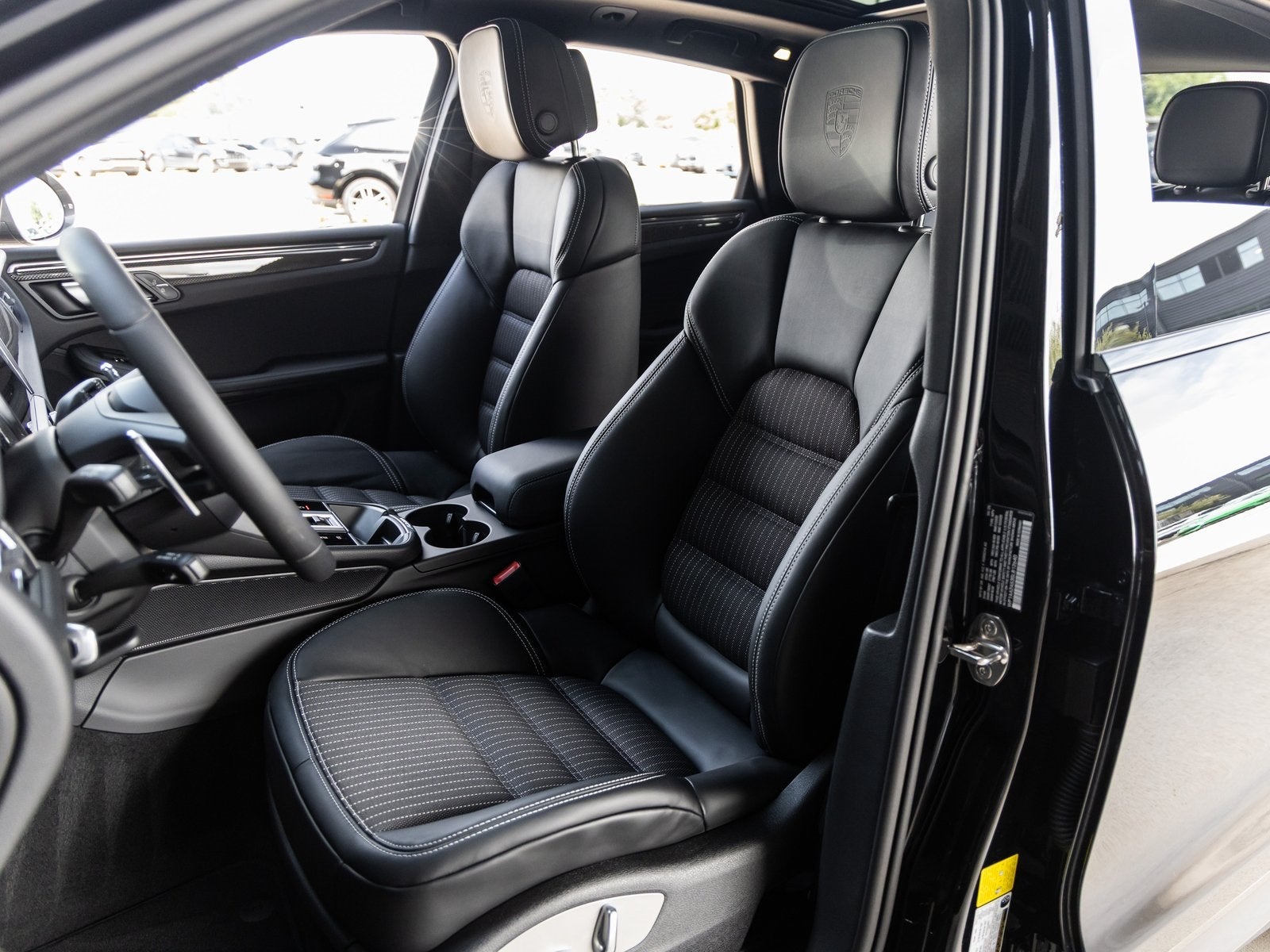 2025 Porsche Macan Macan T