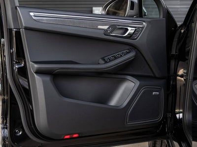 2025 Porsche Macan Macan T