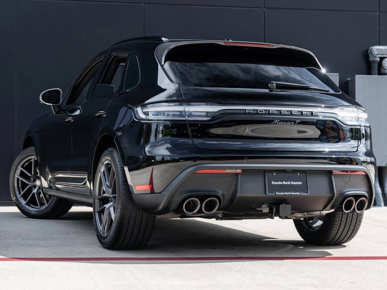 2025 Porsche Macan Macan T