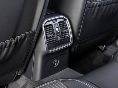 2025 Porsche Macan Macan T