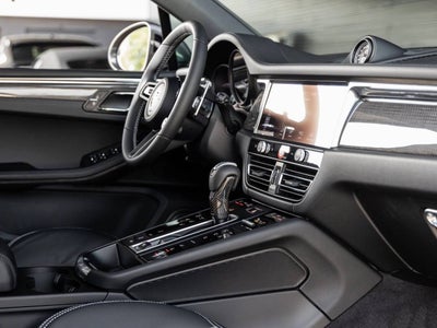 2025 Porsche Macan Macan T