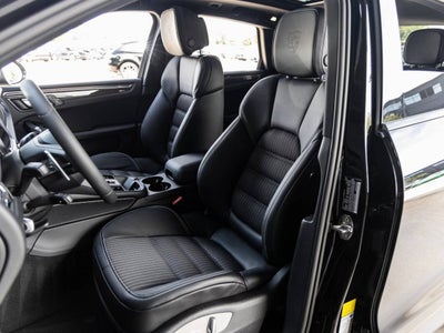 2025 Porsche Macan Macan T