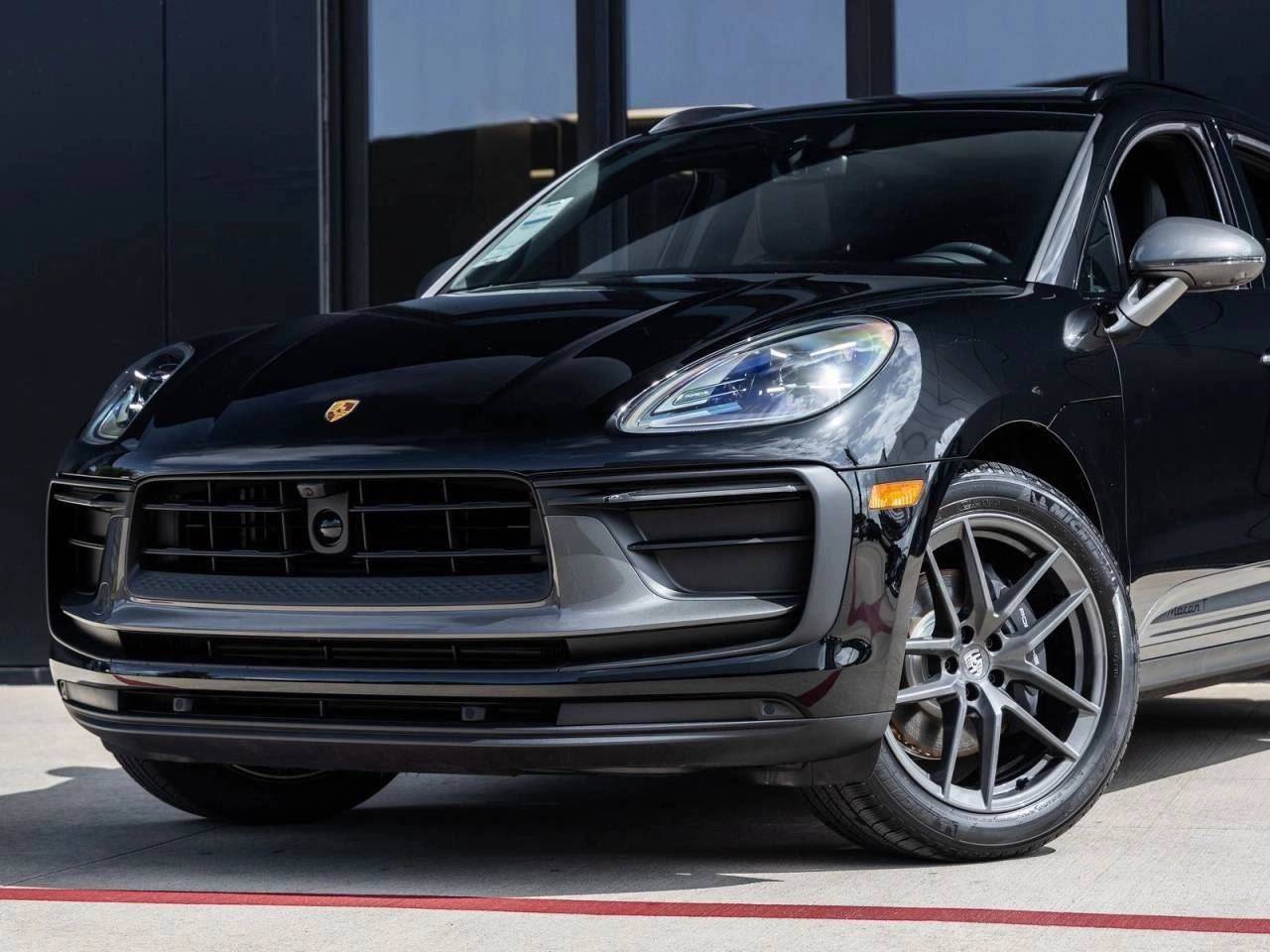 2025 Porsche Macan Macan T