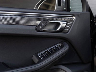 2025 Porsche Macan Macan T