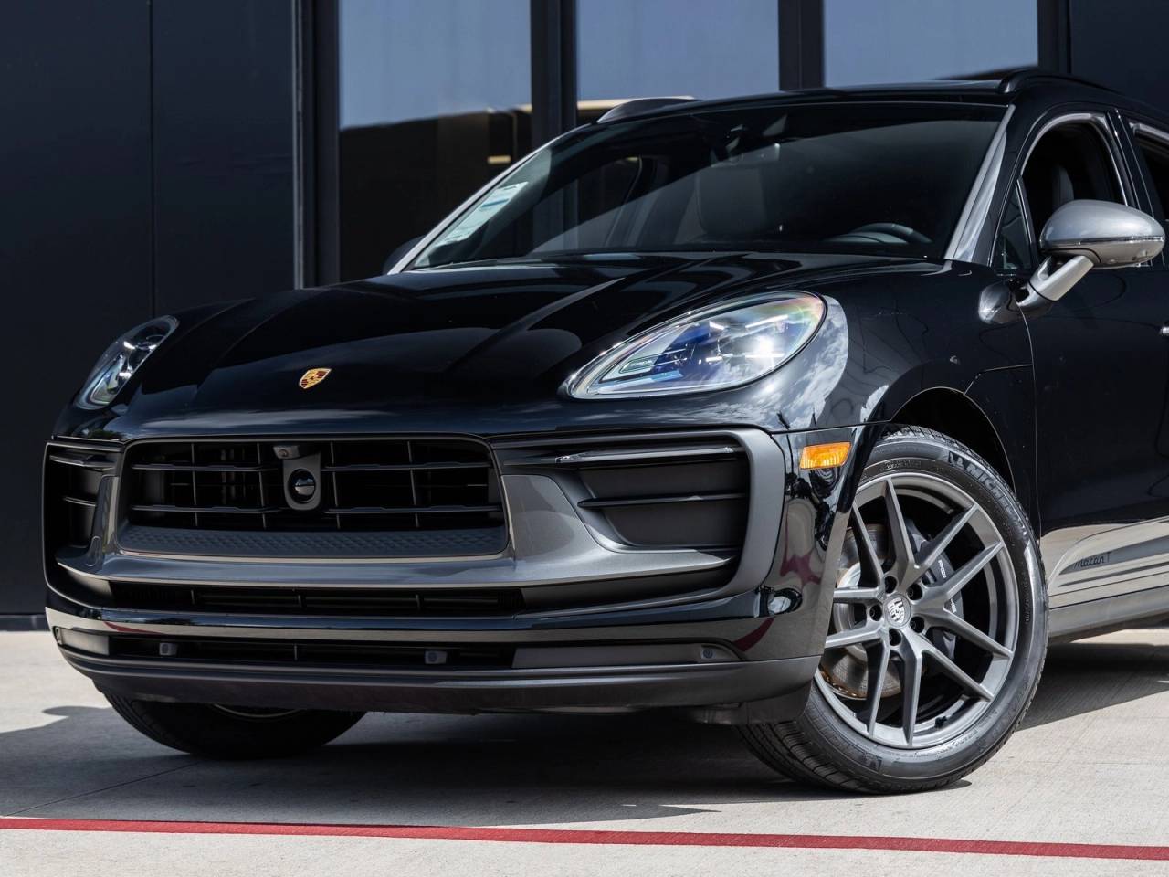 2025 Porsche Macan Macan T