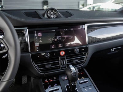 2025 Porsche Macan Macan T