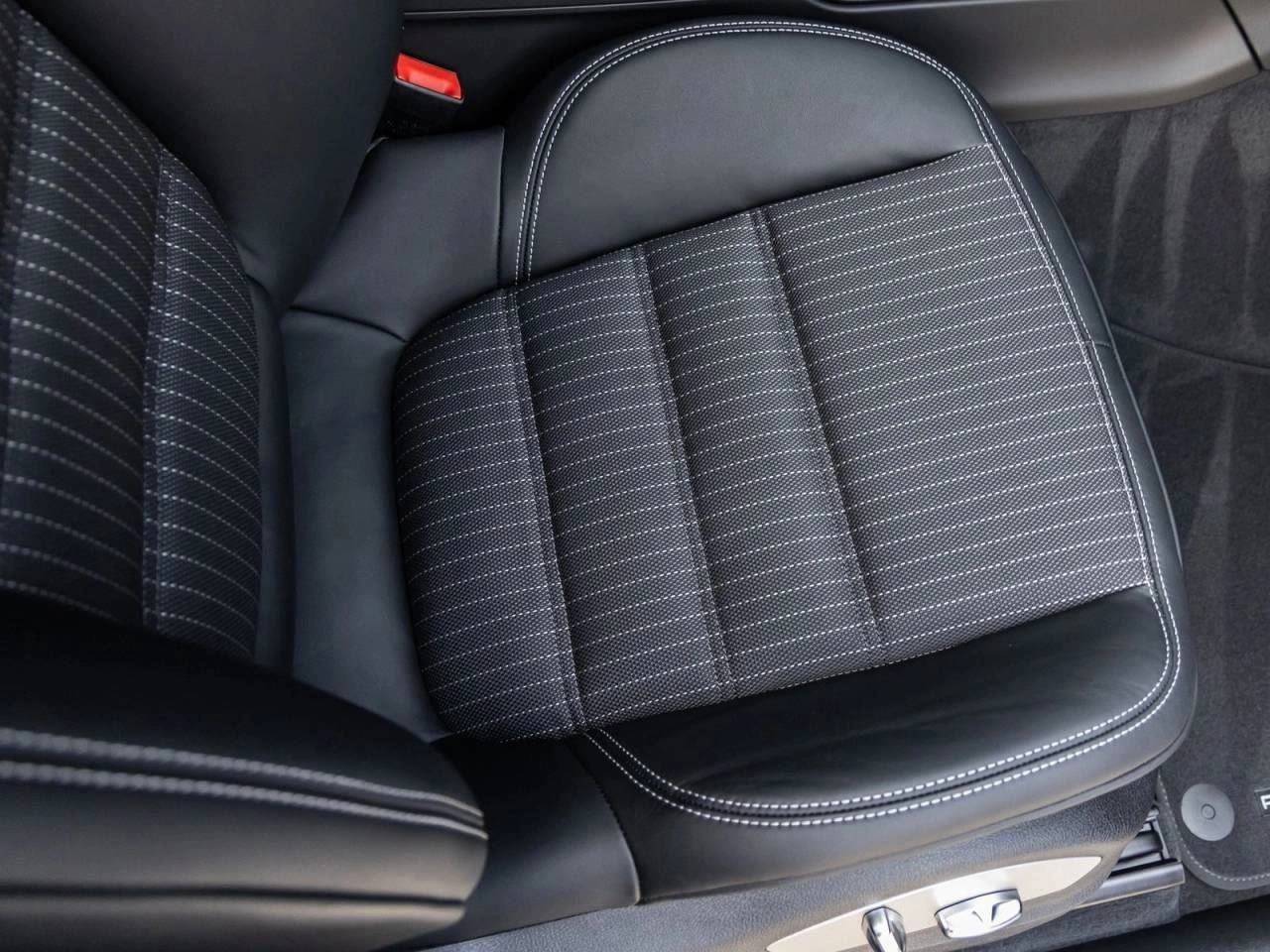 2025 Porsche Macan Macan T