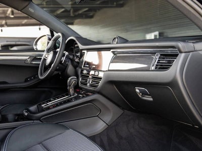 2025 Porsche Macan Macan T