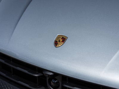 2026 Porsche Macan AWD