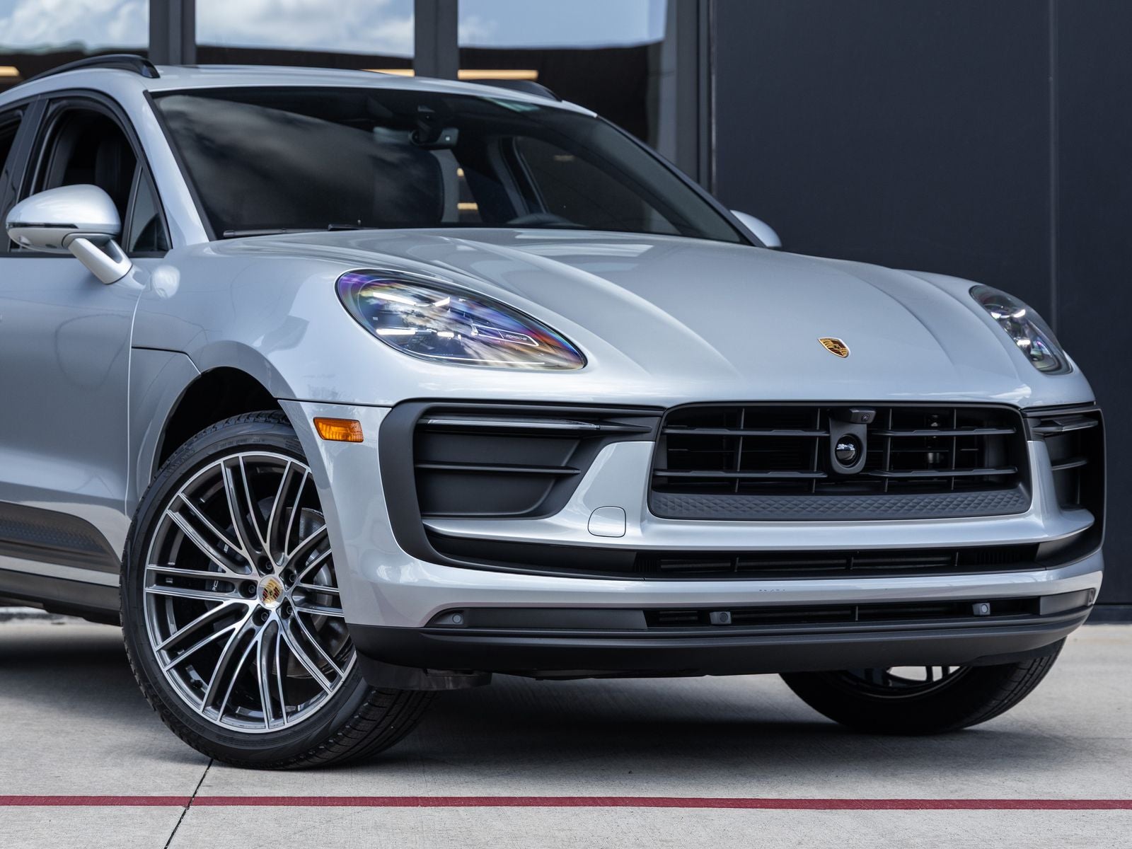 2026 Porsche Macan AWD