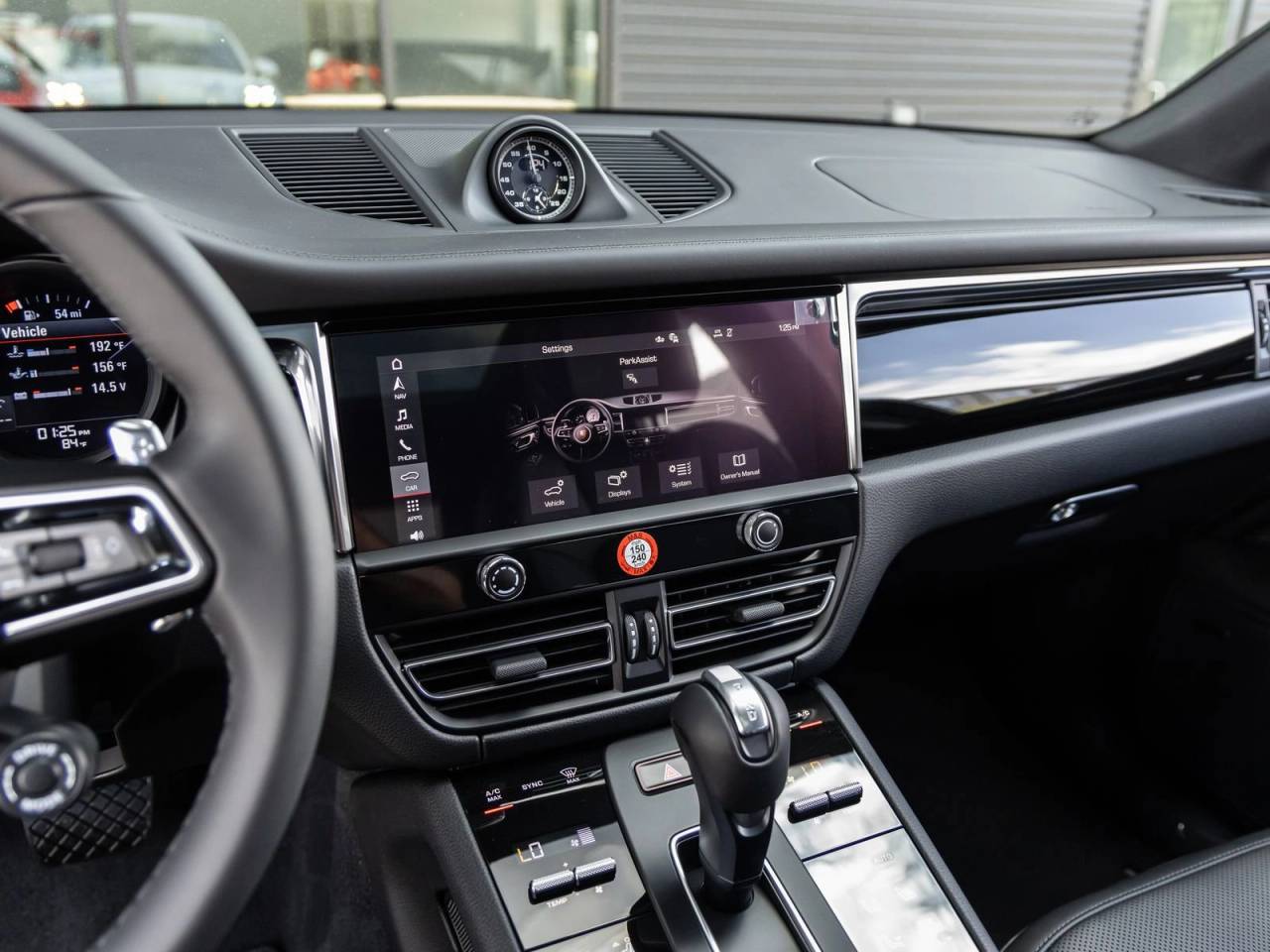 2026 Porsche Macan AWD