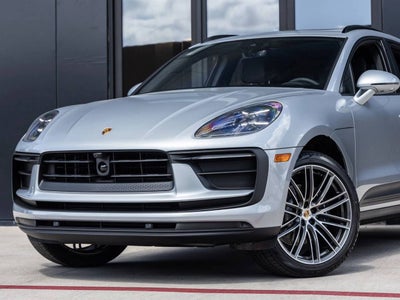 2026 Porsche Macan AWD