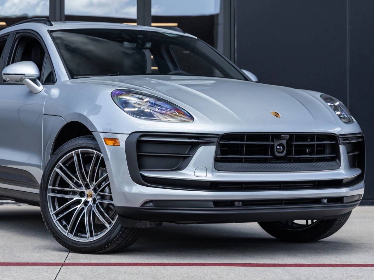 2026 Porsche Macan AWD