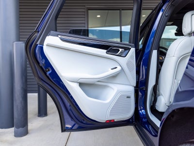 2026 Porsche Macan Macan