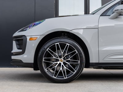 2026 Porsche Macan Macan