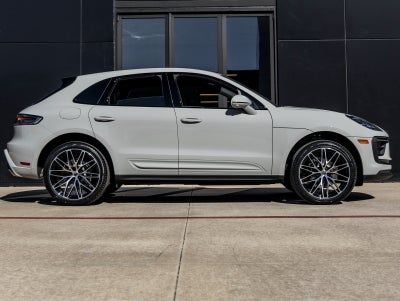 2026 Porsche Macan Macan