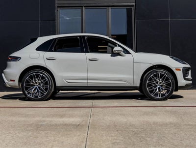 2026 Porsche Macan Macan