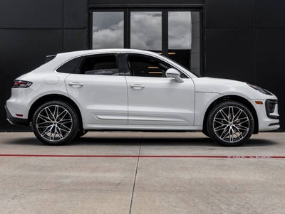 2026 Porsche Macan AWD