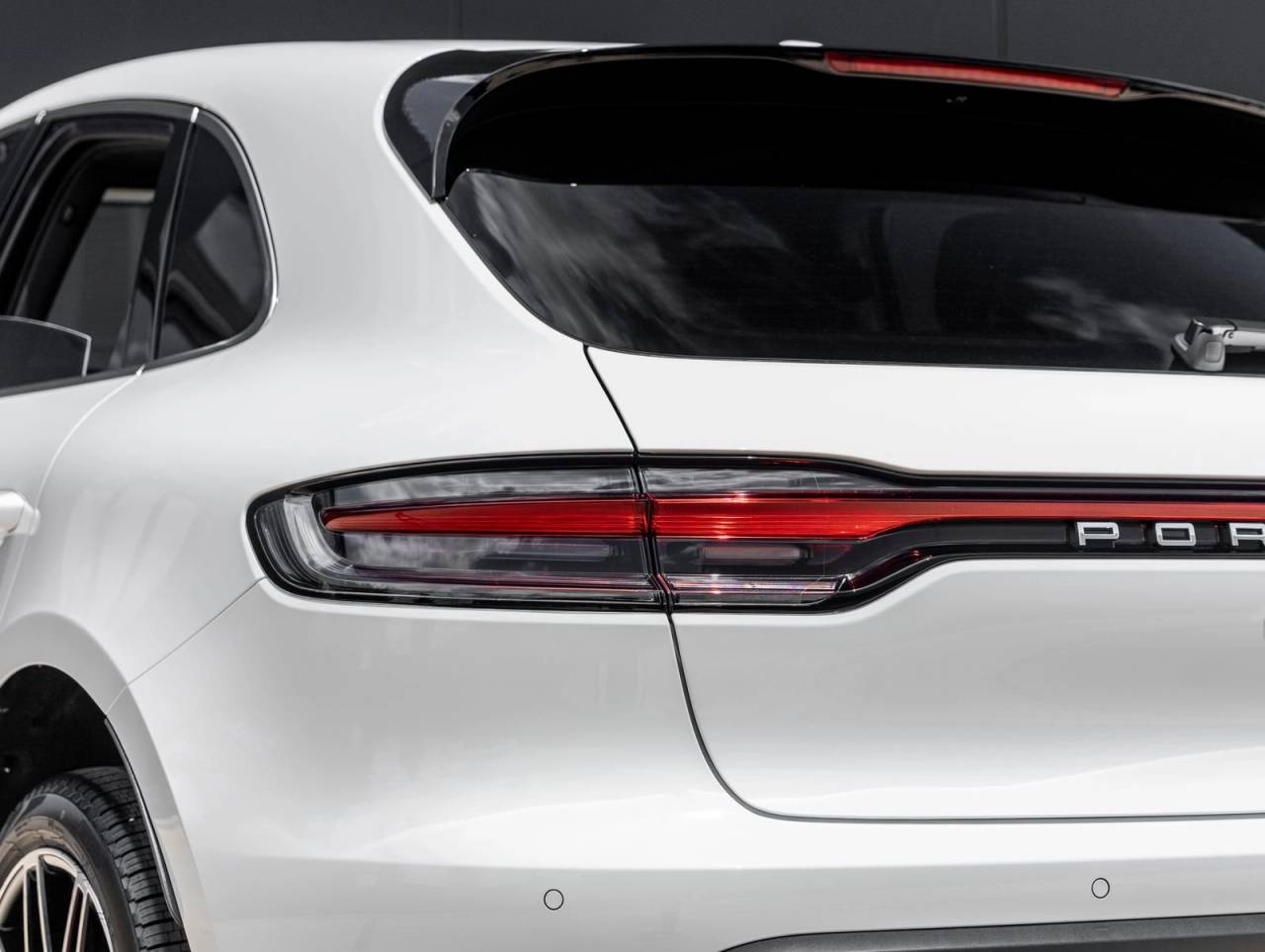 2026 Porsche Macan AWD