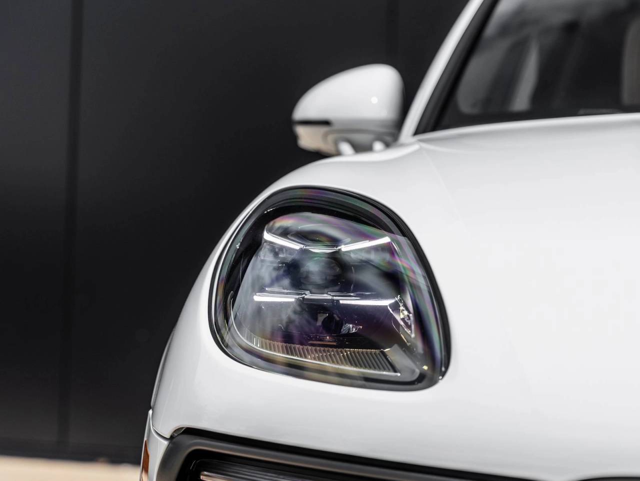 2026 Porsche Macan AWD