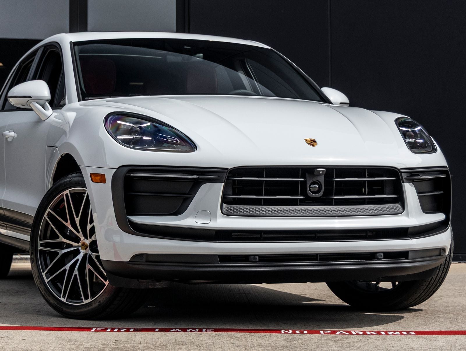 2026 Porsche Macan AWD