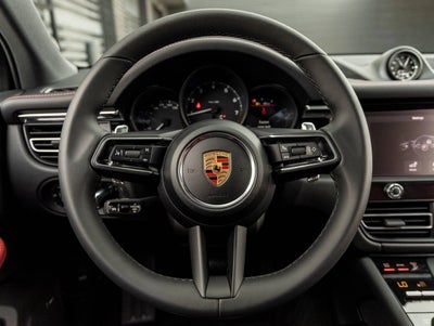 2026 Porsche Macan AWD