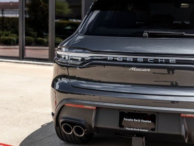 2026 Porsche Macan Macan