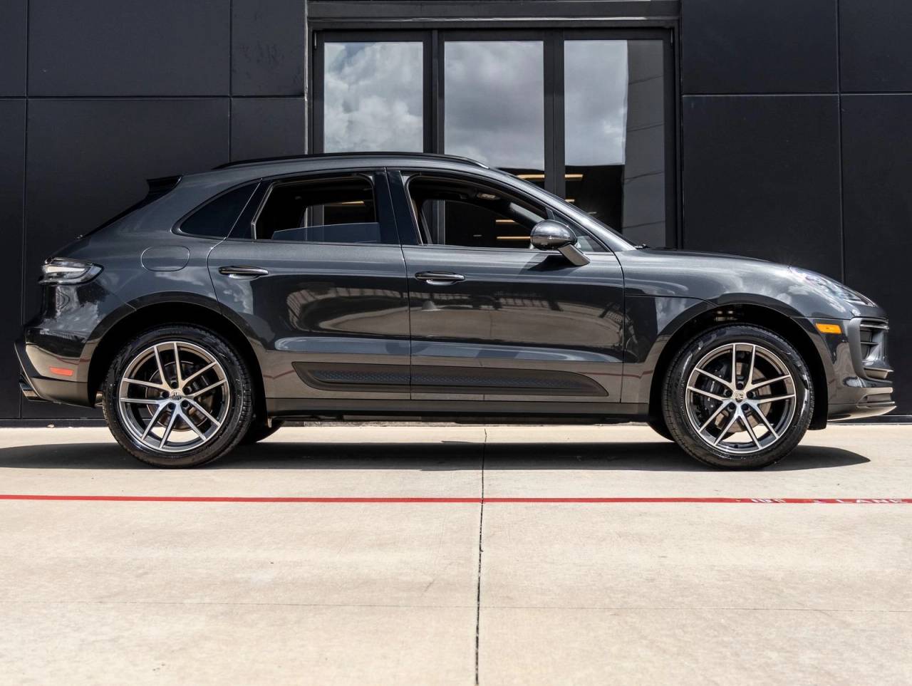 2026 Porsche Macan Macan