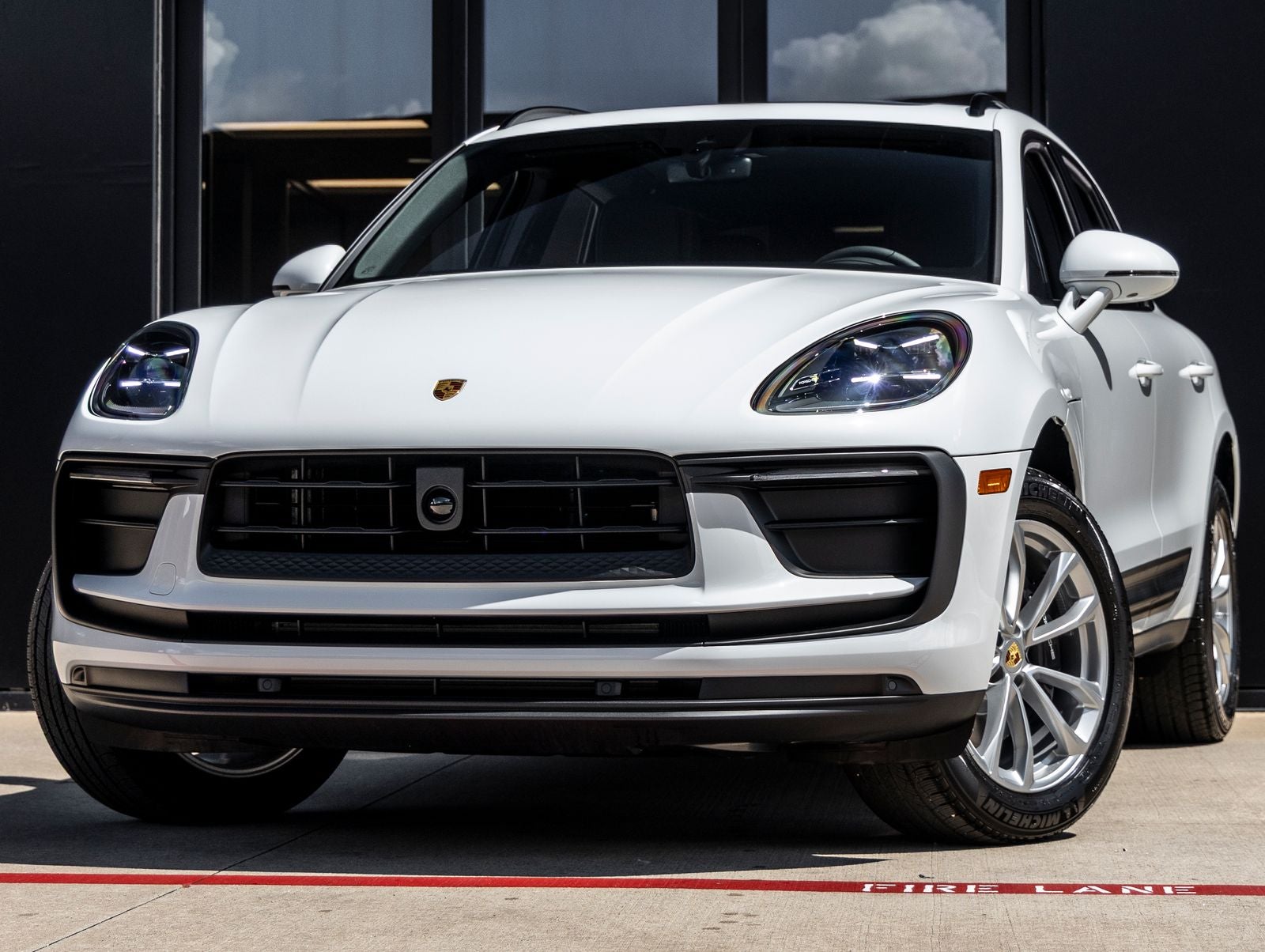 2026 Porsche Macan Macan
