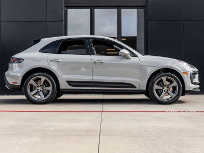 2026 Porsche Macan Macan
